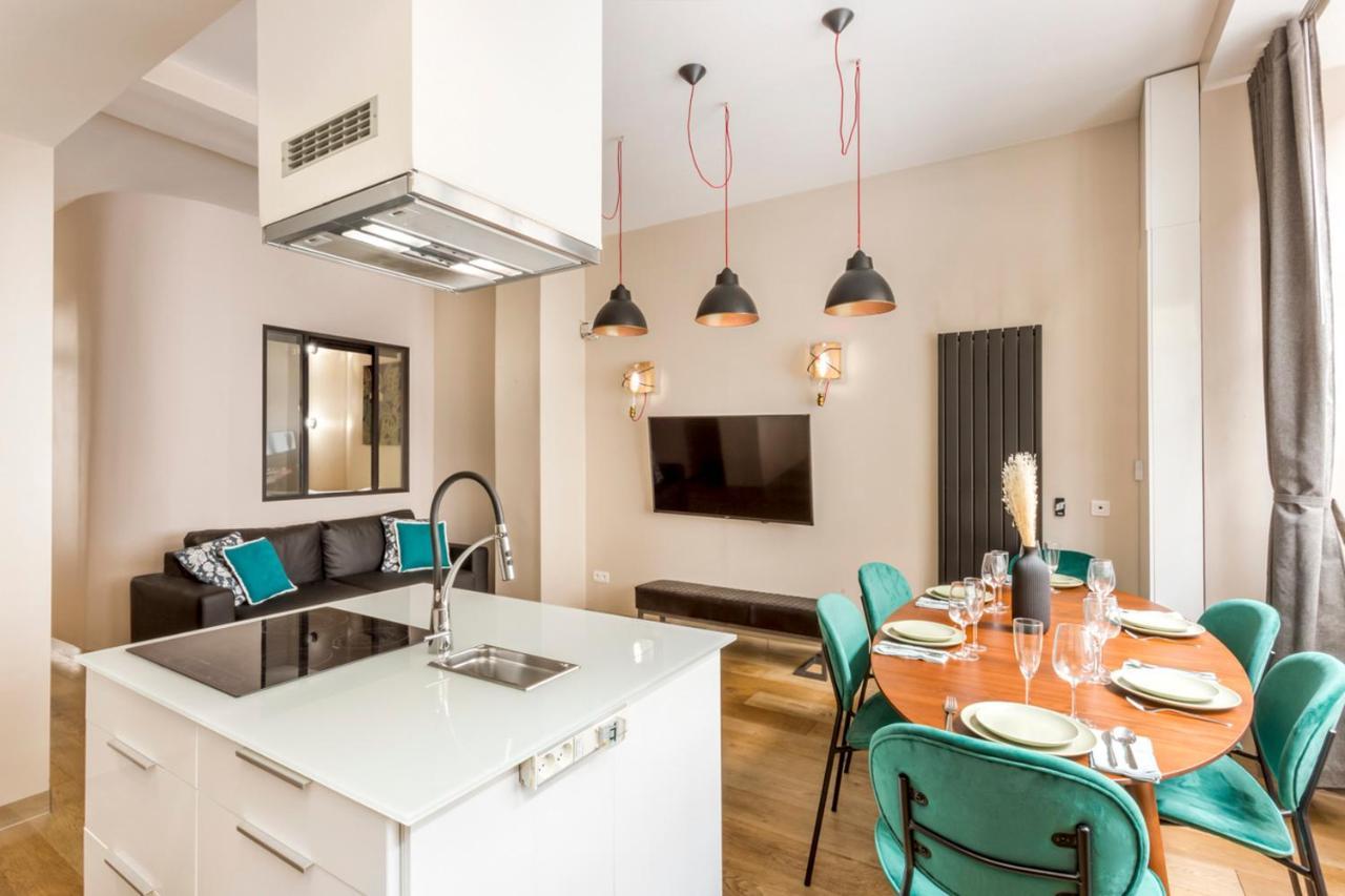 Appartamento Design Et Confort Near Champs Elysees Parigi